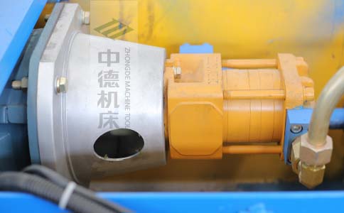 ZDPK-8025采用國內(nèi)一流品牌電機及油泵,動力強勁,噪音低.jpg ZDPK-8025采用國內(nèi)一流品牌電機及油泵,動力強勁,噪音低.jpg